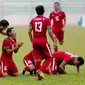 Timnas U-22 Indonesia merayakan gol pertama Indonesia yang dicetak Evan Dimas Darmono saat melawan Myanmar dalam laga final perebutan medali perunggu Sea Games 2017 di Stadion MPS, Selayang, Malaysia, Selasa (29/8). (Liputan6.com/Faizal Fanani)