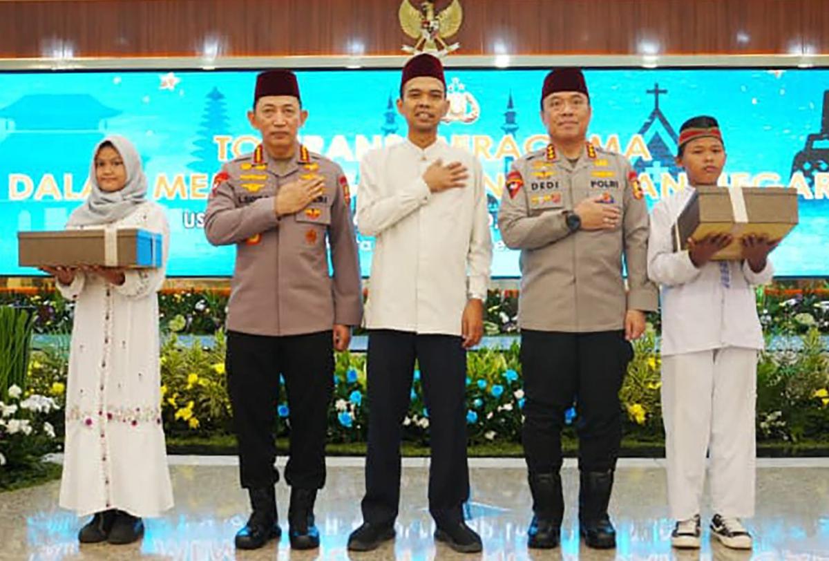 FOTO: Kapolri dan UAS Kompak Gaungkan Toleransi untuk Jaga Kebinekaan