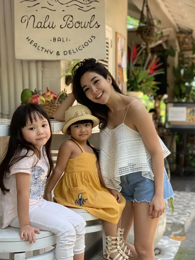 6 Momen Seru Gempi dan Gisella Anastasia Liburan Ke Bali