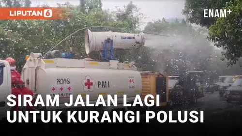 VIDEO: Siram Jalan, Pemkot Jakarta Barat Kerahkan 340 Personil Gabungan