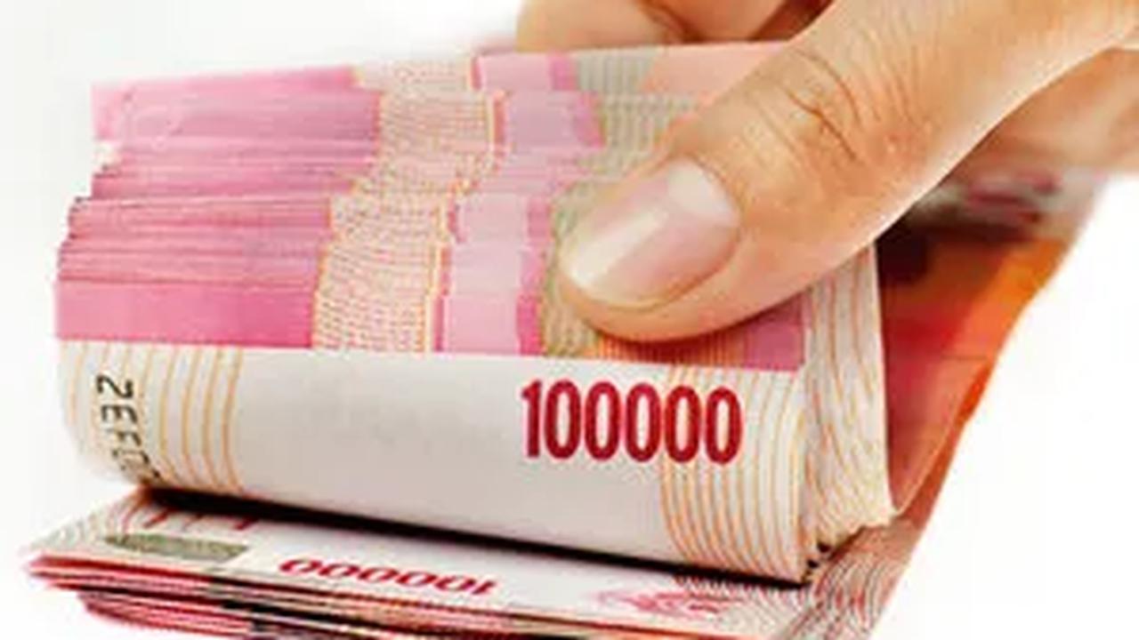 Sedangkan bagi yang ingin ke Amerika Serikat sebagai pelajar maka biaya minimal yang harus ada di tabungan untuk visa pelajar adalah sekitar USD10.000 lebih.