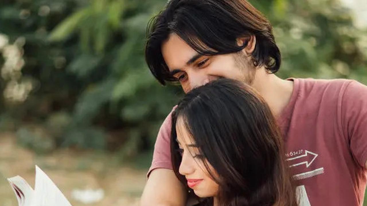 120 Kata Bijak Seorang Istri untuk Suami yang Menyentuh Hati