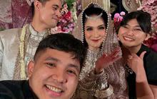 8 Potret Ganteng Jirayut Kondangan 2 Hari Berturut-turut, Gagah Pakai Batik Ditemani Wanita Cantik
