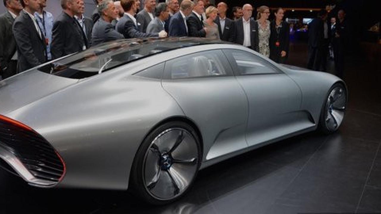Mercedes-Benz bawa Concept IAA, mobil dengan 'pesona dewa