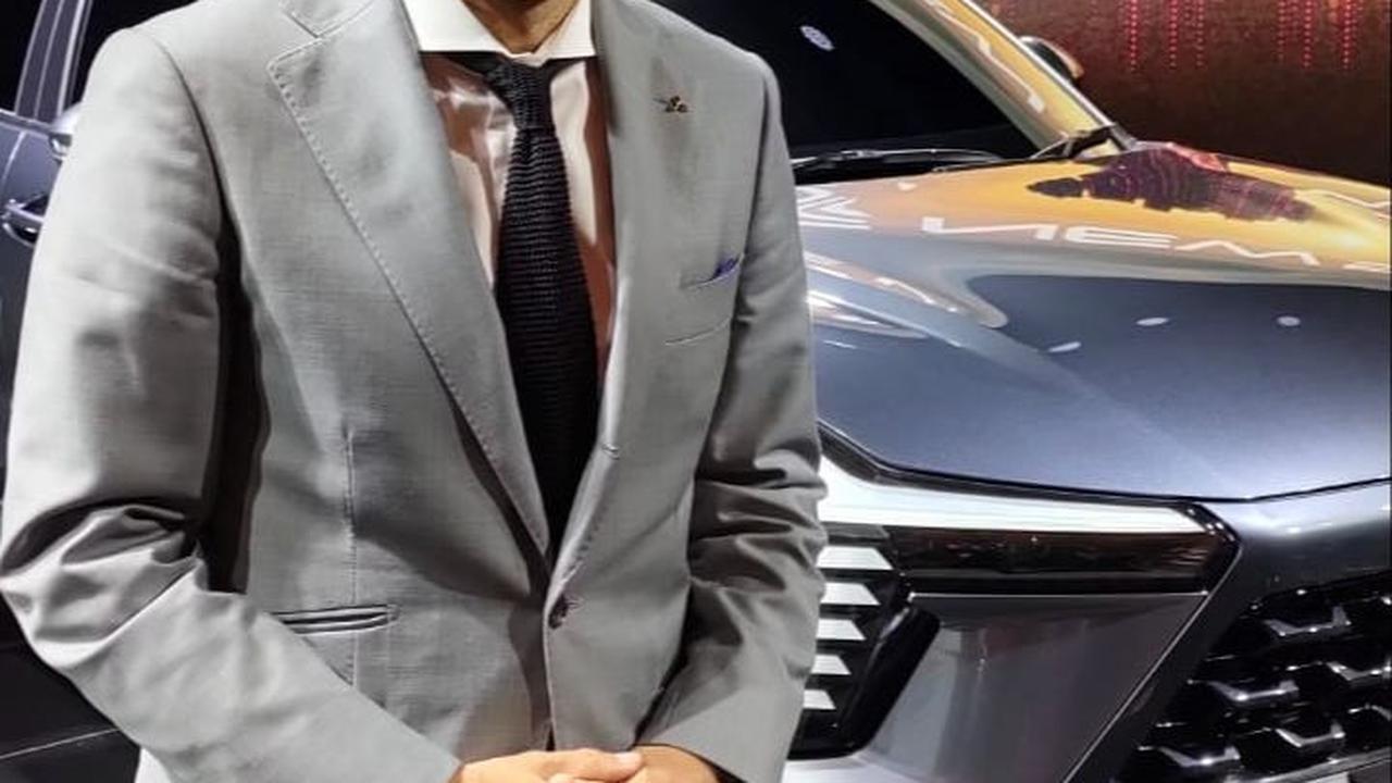 Watanabe mendesain versi mobil konsep dan produksi massal bersamaan. 
Nama New SUV Mitsubishi ini diumumkan di GIIAS 2023