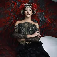 Detail kecil ini cukup mengganggu penampilan stunning Puteri Indonesia 2017. (Sumber foto: bungajelitha66/instagram)