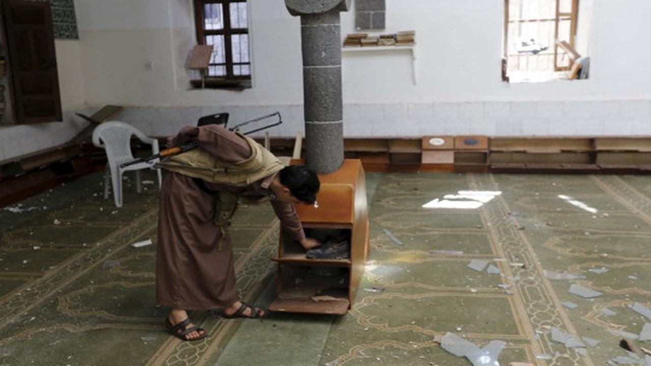 Serangan bom hantam masjid di Yaman, 29 jemaah salat Id tewas