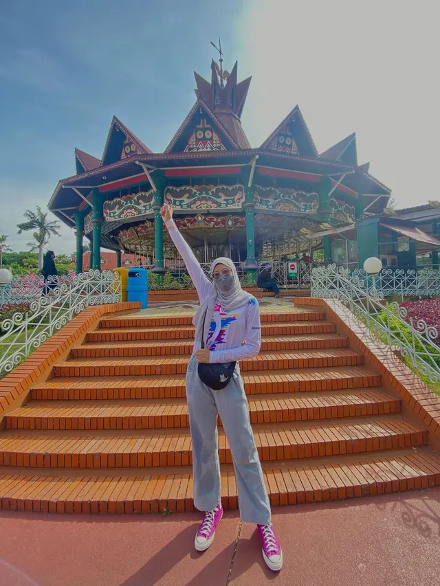 6 Gaya Berhijab Megawati Hangestri yang Bisa Jadi Inspirasi Busanamu Selama Ramadan