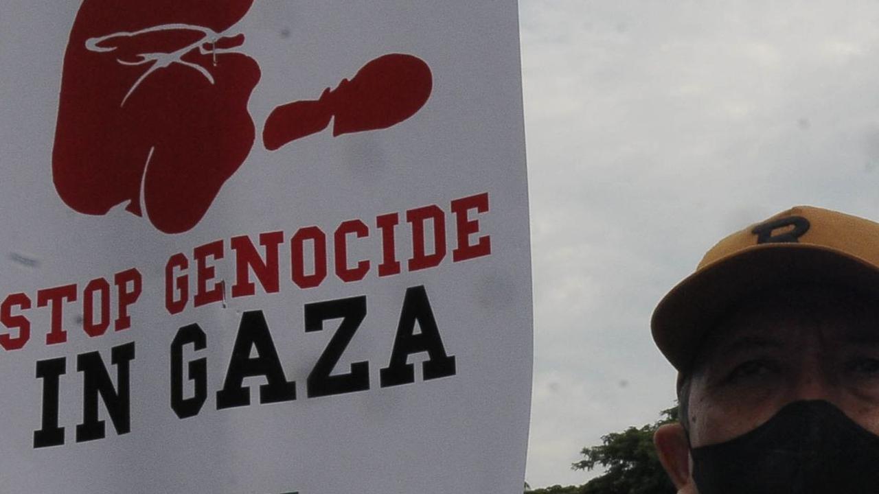 Peserta aksi merupakan massa gabungan Tripilar (Front Persatuan Islam, Aqsa Working Group, Majelis Ormas Islam, Koalisi Indonesia Bela Baitul Maqdis, GNPF dan PA 212).