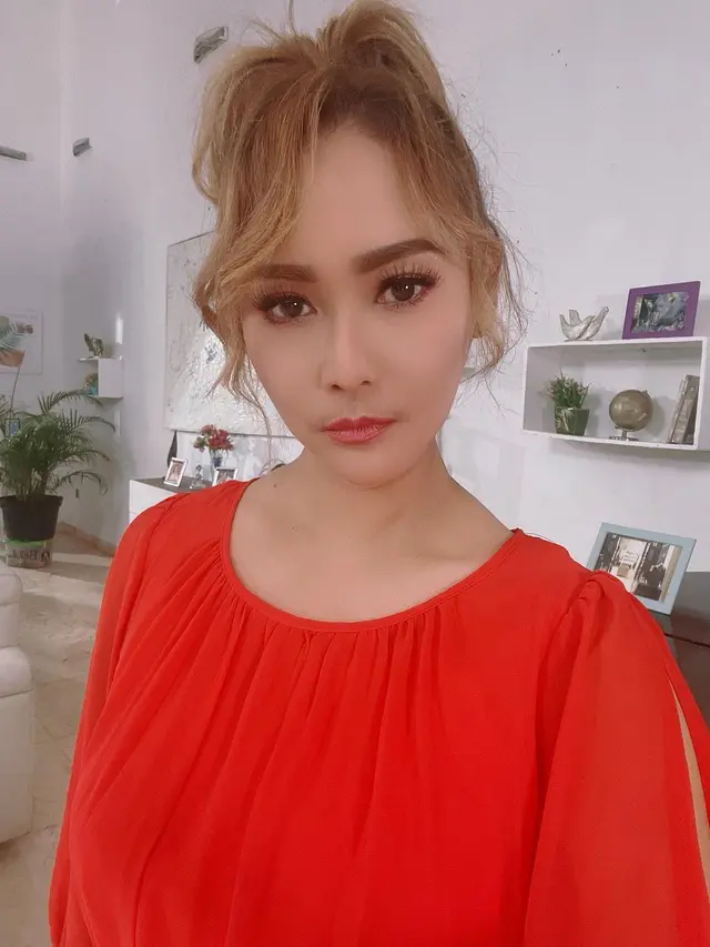 Inul Daratista Curhat Romantika Nyari Uang