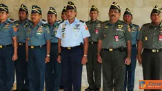 Citizen6, Jakarta: Panglima TNI Agus Suhartono, menerima laporan Korps Kenaikan Pangkat 19 Perwira Tinggi (Pati) TNI terdiri dari Pati TNI Angkatan Darat 8 Orang, TNI Angkatan Laut 7 orang dan TNI Angkatan Udara 4 orang. (Pengirim: Badarudin Bakri)
