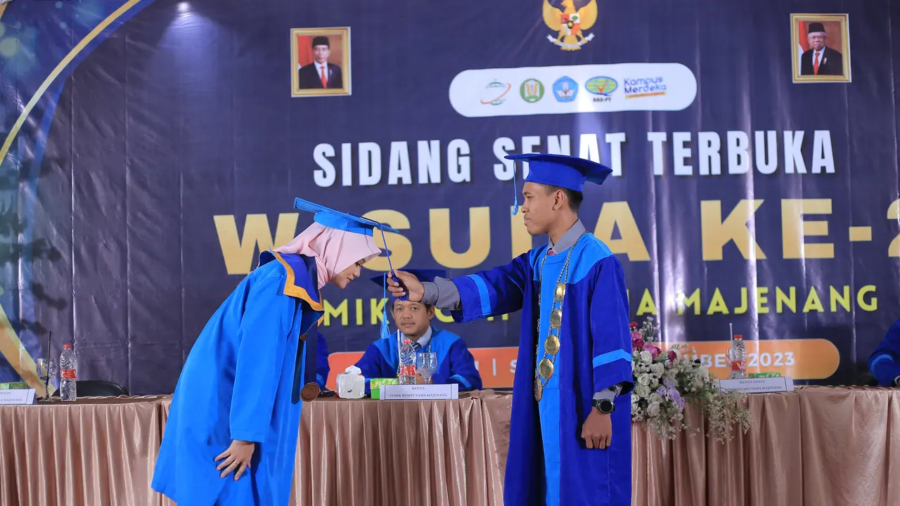 Wisuda STMIK Komputama Cilacap, Jawa Tengah, Selasa (12/12/2023). (Foto: Liputan6.com/STMIk Komputama)