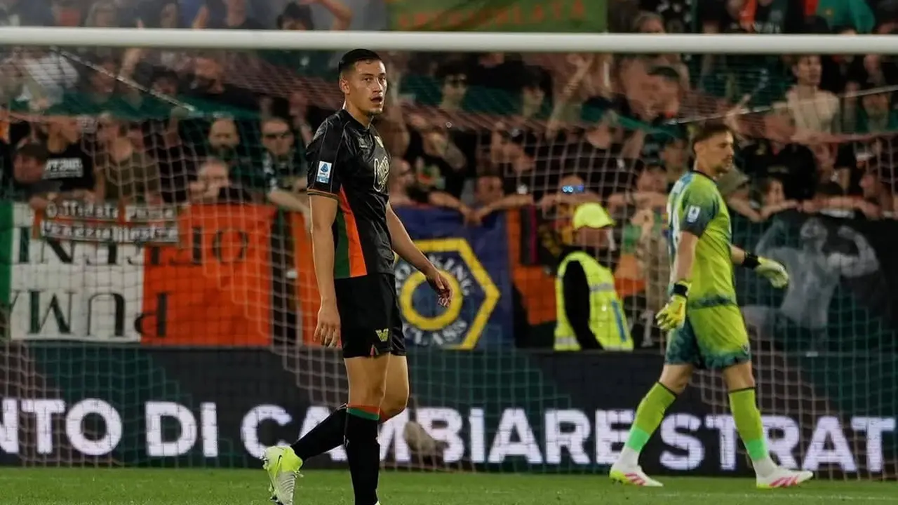 Jay Idzes - Venezia di Serie A 2024/2025