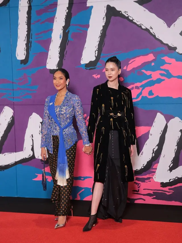 17 Potret Gaya Artis di Red Carpet FFI 2022, Dian Sastro hingga Anya Geraldine