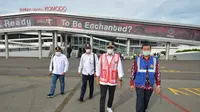Menteri Perhubungan Budi Karya Sumadi meninjau pengembangan Bandara Komodo di Nusa Tenggara Timur. (Dok. Kementerian Perhubungan)