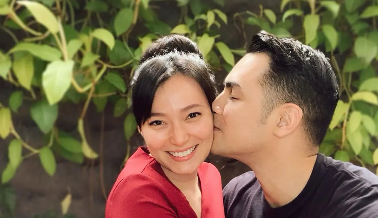 Asmirandah dan Jonas Rivano (Instagram/asmirandah89)