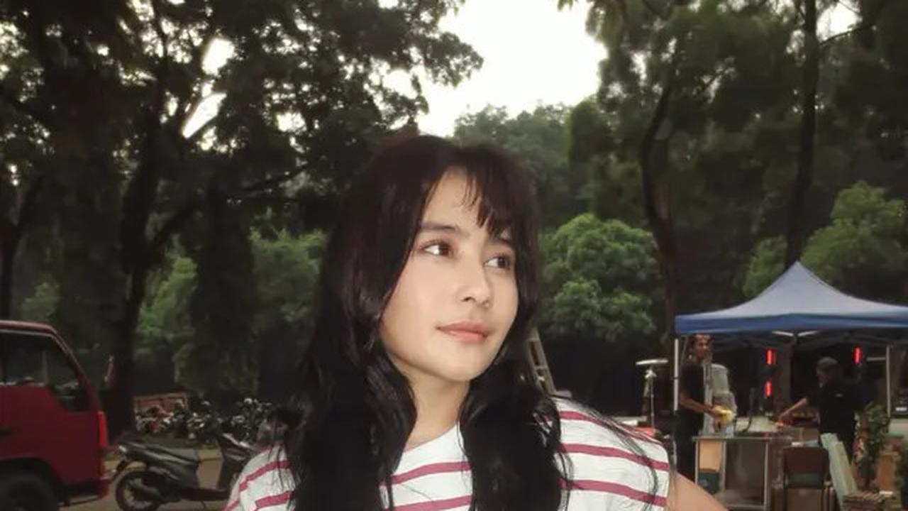 Prilly Latuconsina Tampil dengan Gaya Rambut Berponi, Bikin Nostalgia Fans ke Masa-masa ABG