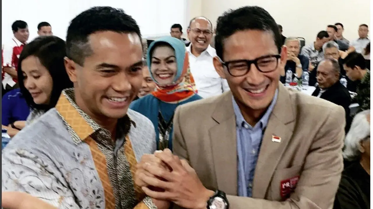 Anindya Bakrie (kiri / instagram)