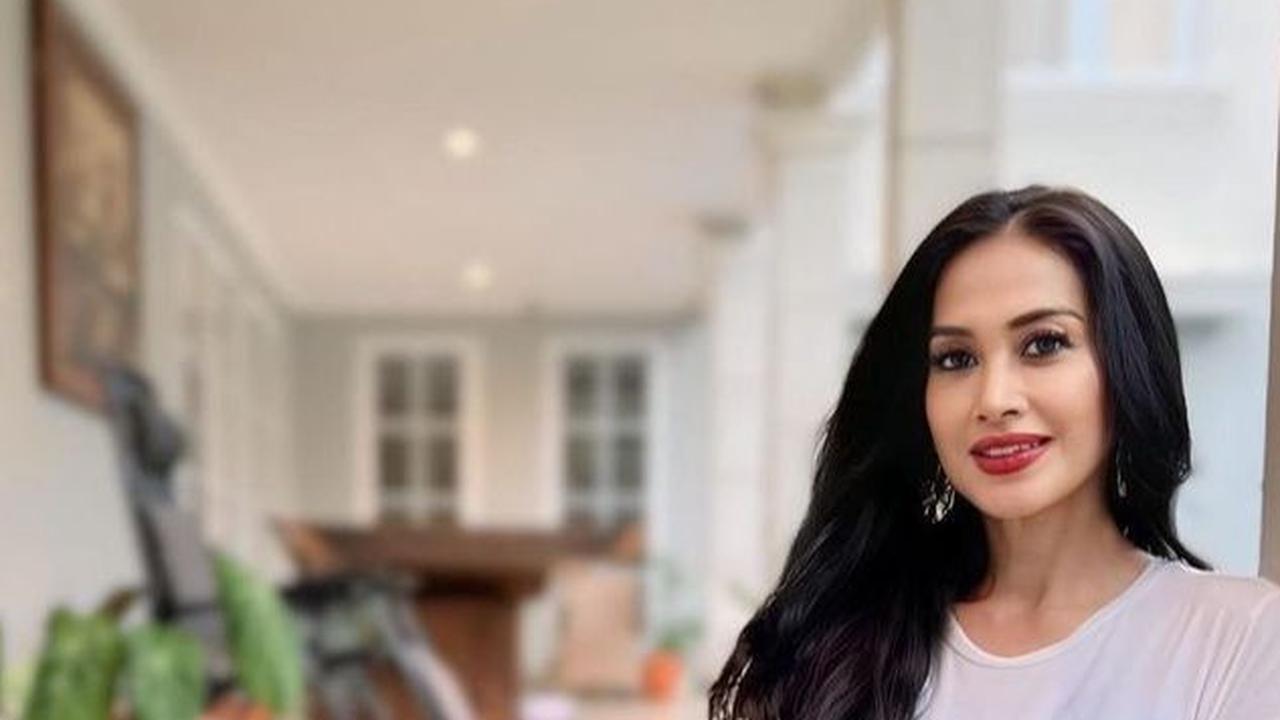Saat diwawancarai oleh Feni Rose, Diah dengan jujur mengakui bahwa ia tidak pernah menggunakan daster ketika berada di rumah.&nbsp;