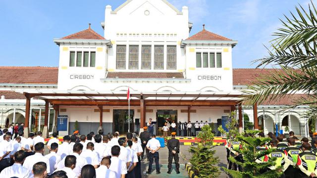 Mudik Lebih Awal, 6056 Pemudik Kereta Api Padati Stasiun Cirebon