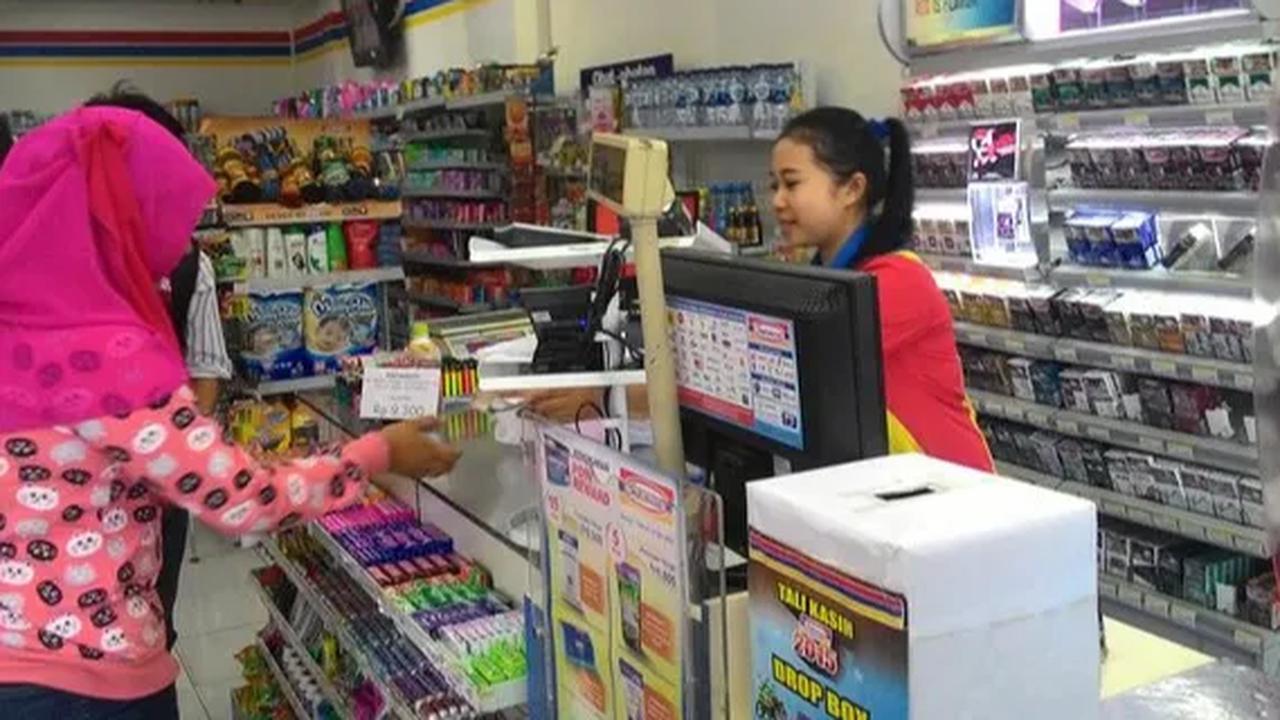 "Coba kita membeli Rp100.000, kurang Rp 100, pasti enggak boleh juga kan. Dan uang itu masih berarti," kata Mufti.