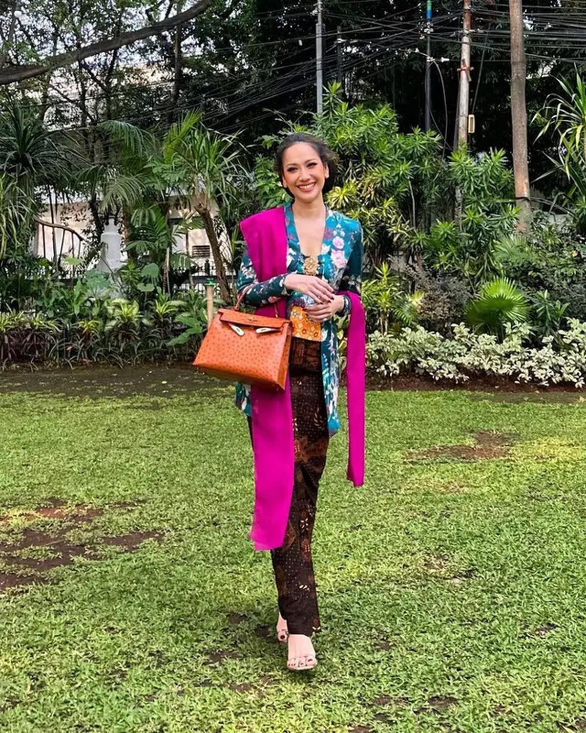 Dari BCL hingga Azizah Salsha, Simak 4 Ide Kebaya Bridesmaids atau Pendamping Pengantin