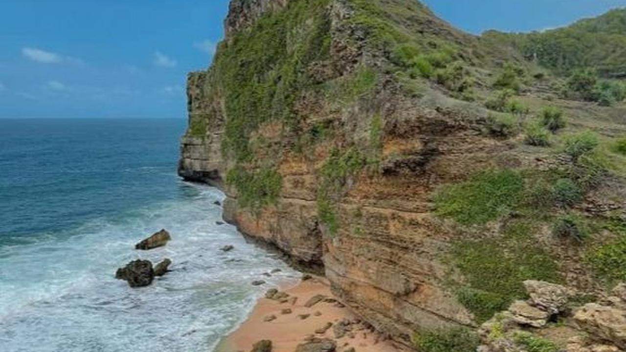 <b>Aktivitas Wisata di Pantai Anyer</b>