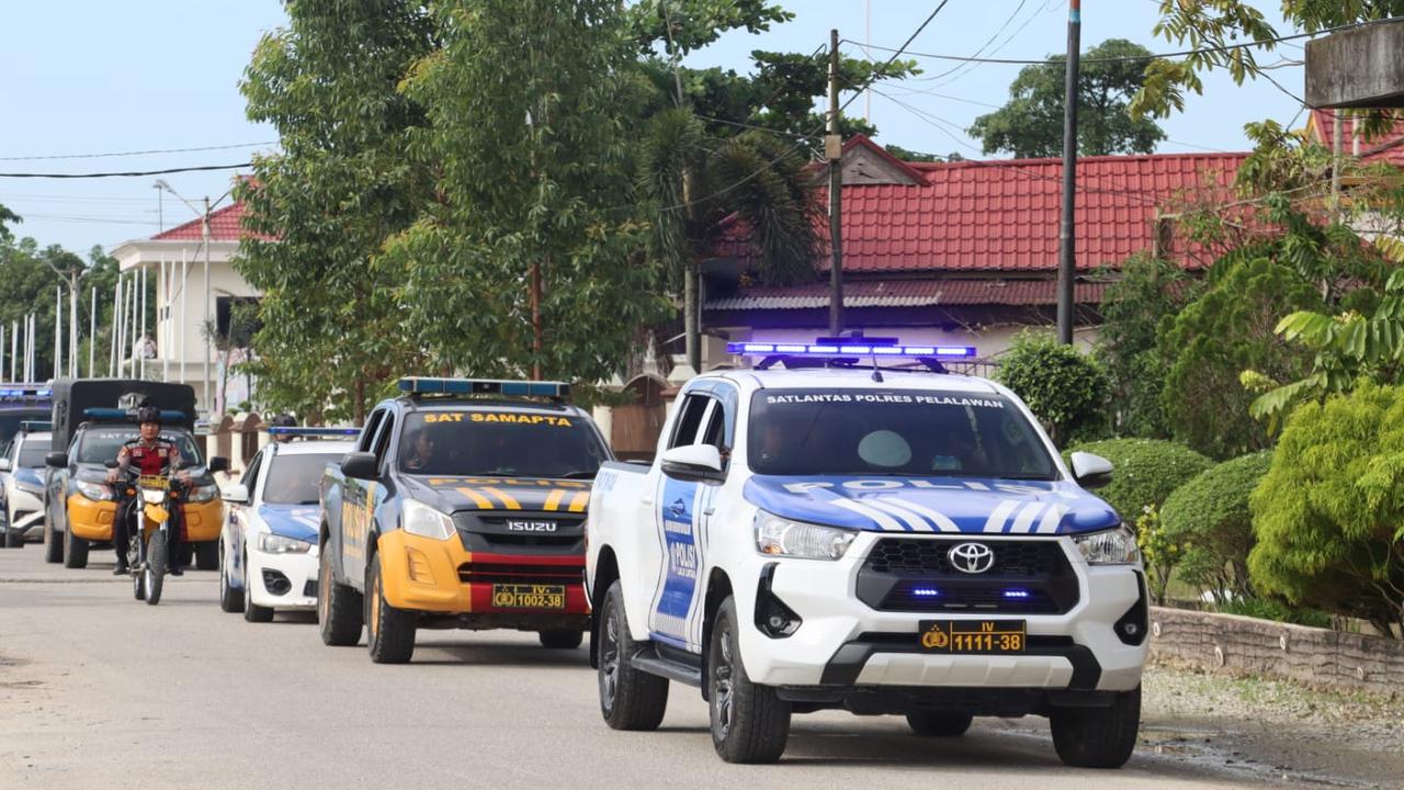 Potret TNI Polri Gelar Patroli Bersama Amankan Lokasi Strategis di Pelalawan