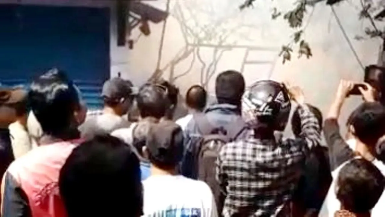 Kebakaran 5 rumah di kompleks Pasar Proliman, Purwokerto Selatan. (Foto: Liputan6.com/BPBD BMS/Muhamad Ridlo)