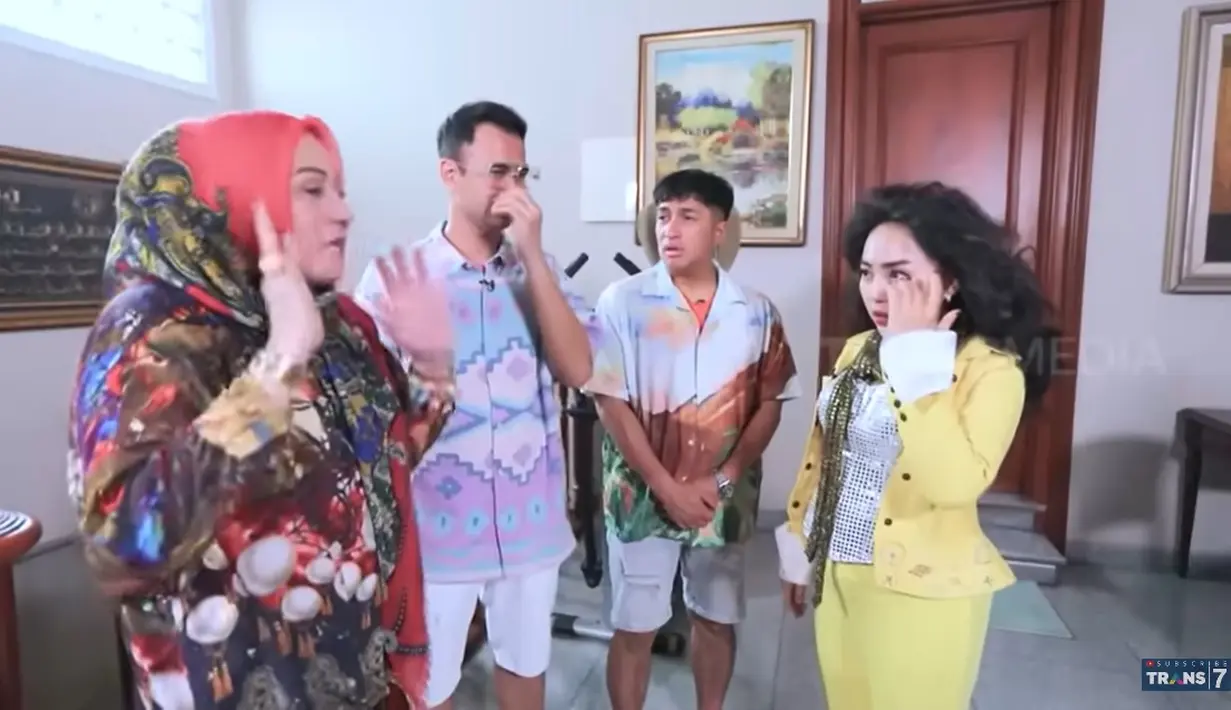 Untuk menenangkan diri terlebih dulu, Raffi Ahmad tidak langsung pulang ke rumah. Pria dua orang anak itu langsung ke rumah Camelia Malik.  [Youtube/TRANS7 OFFICIAL]