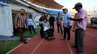 Wali Kota Surabaya Tri Rismaharini sidak di Stadion Gelora Bung Tomo. (Foto: Liputan6.com/Dian Kurniawan)