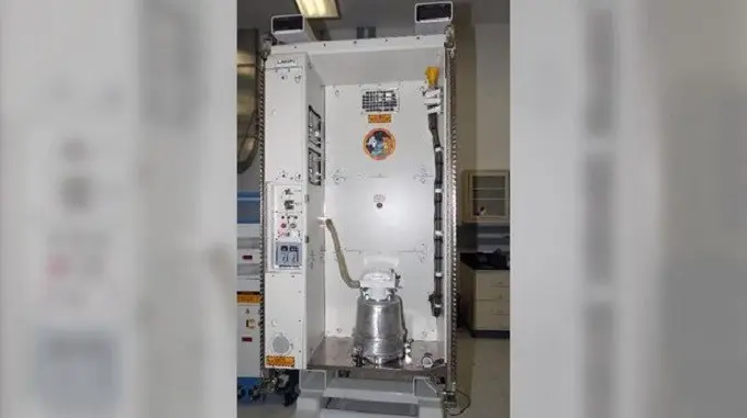 Sistem toilet ISS. (NASA)