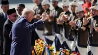 Tiba di Malaysia, Donald Trump Joget Bareng Penari Tradisional