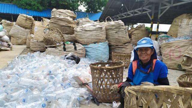 Ilustrasi sampah plastik