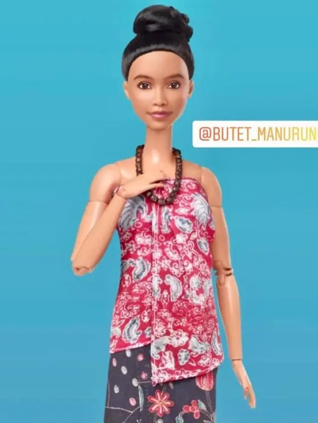 6 Potret Butet Manurung, Wanita Indonesia yang Terpilih Jadi Model Boneka Barbie