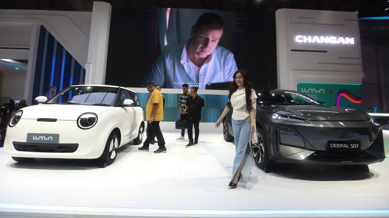 Changan Lumin dan Deepal S07 untuk pertama kalinya hadir di IIMS 2026. [Fimela/Budy Santoso]