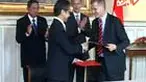 Presiden Susilo Bambang Yudhoyono, Rabu sore waktu Oslo, bertemu dengan Perdana Menteri Norwegia Jens Stoltenberg. Dalam pertemuan yang berlangsung di Hagestuen Goverment Guest House, kedua pemimpin membicarakan mengenai peningkatan hubungan bilateral ked