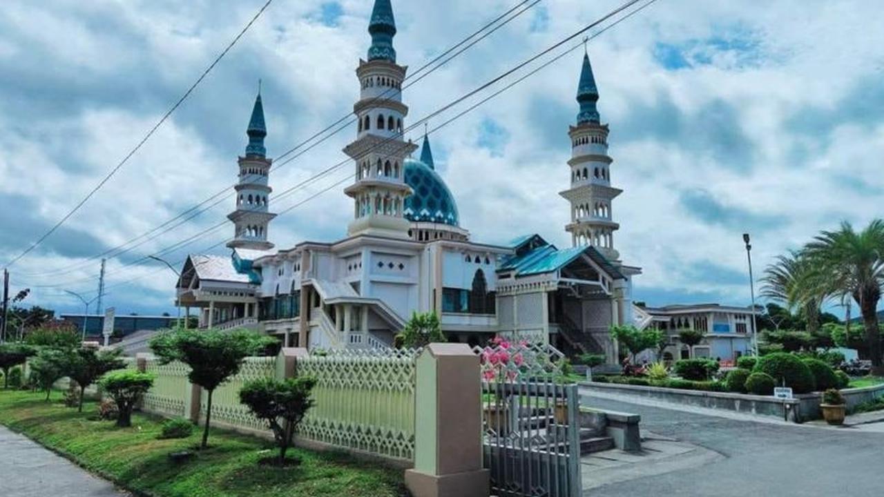 Pemkab Lombok Timur Alokasikan Rp10 Miliar untuk Pengembangan Anggaran Masjid Agung Al Mujahidin Selong