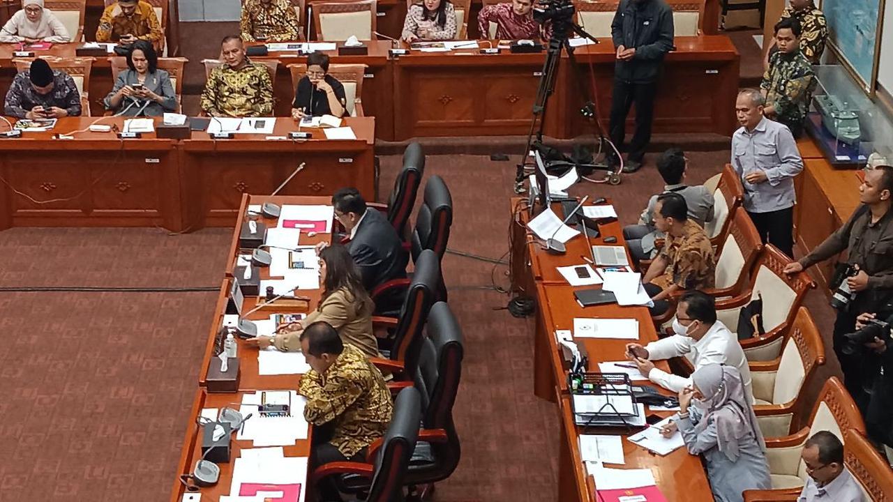VIDEO: Panas Rapat Komisi X! Kubu Prabowo Bahas UKT Naik dan Dosa "Yang Nanggung Siapa?"