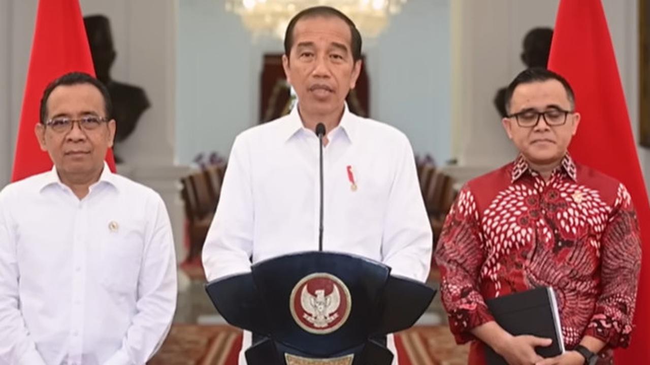 Ari memastikan tidak ada maksud intervensi Jokowi dibalik komentarnya itu.&nbsp;<br>