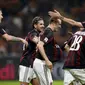 Pemain AC Milan Luca Antonelli merayakan gol ke gawang Chievo Verona (Reuters)