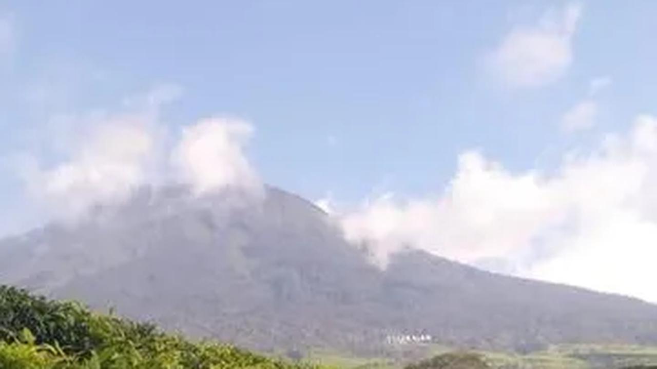 "Pengamatan visual diminimalisir, sudah kita lengkapi peralatan lengkap," ujarnya.