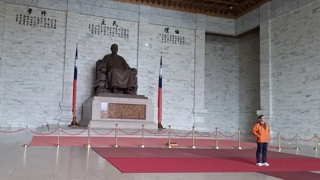 Patung Chiang Kai-shek di Chiang Kai-shek Memorial Hall Taiwan. (Foto: Liputan6.com/Agustina Melani)
