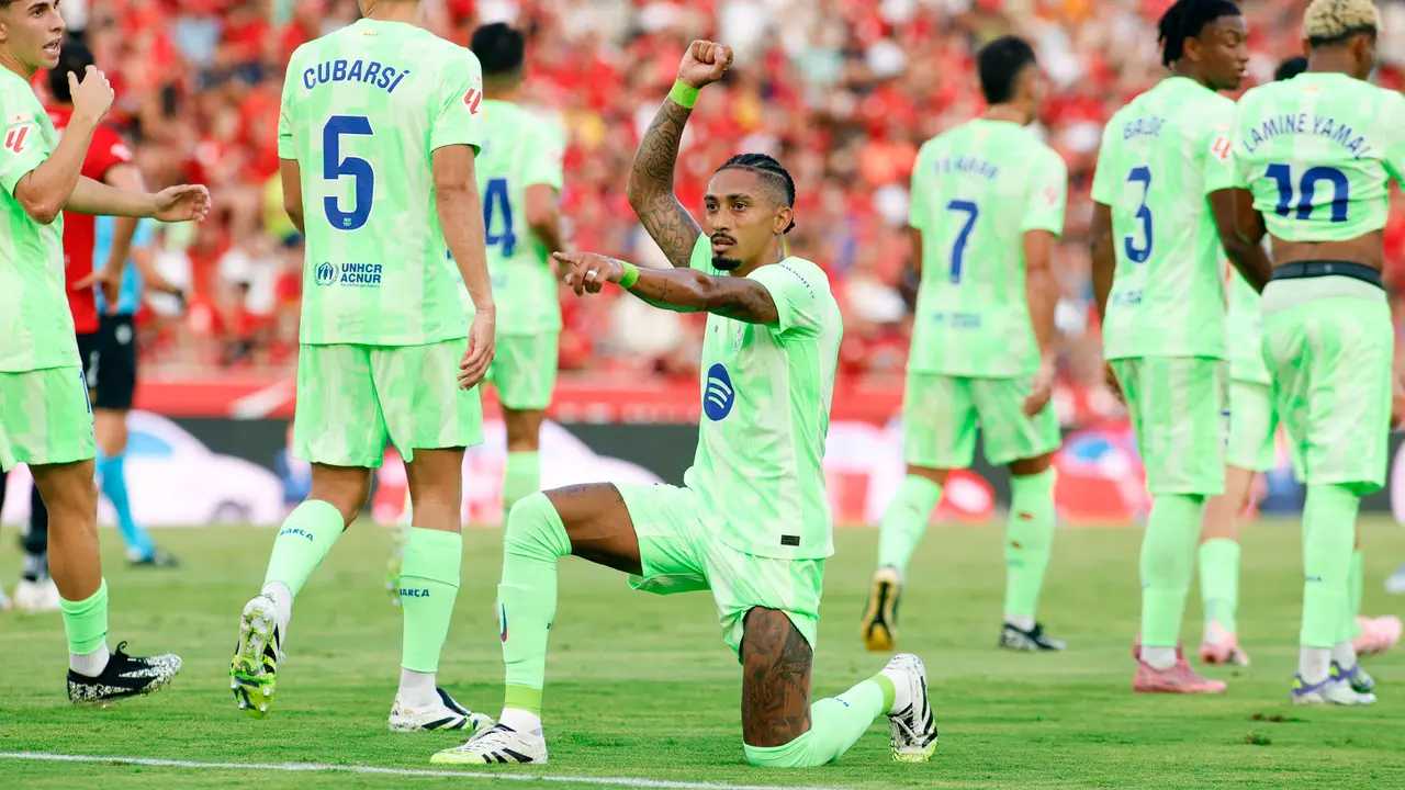 Foto: Diwarnai 2 Kartu Merah, Barcelona Lumat Real Mallorca di Liga Spanyol