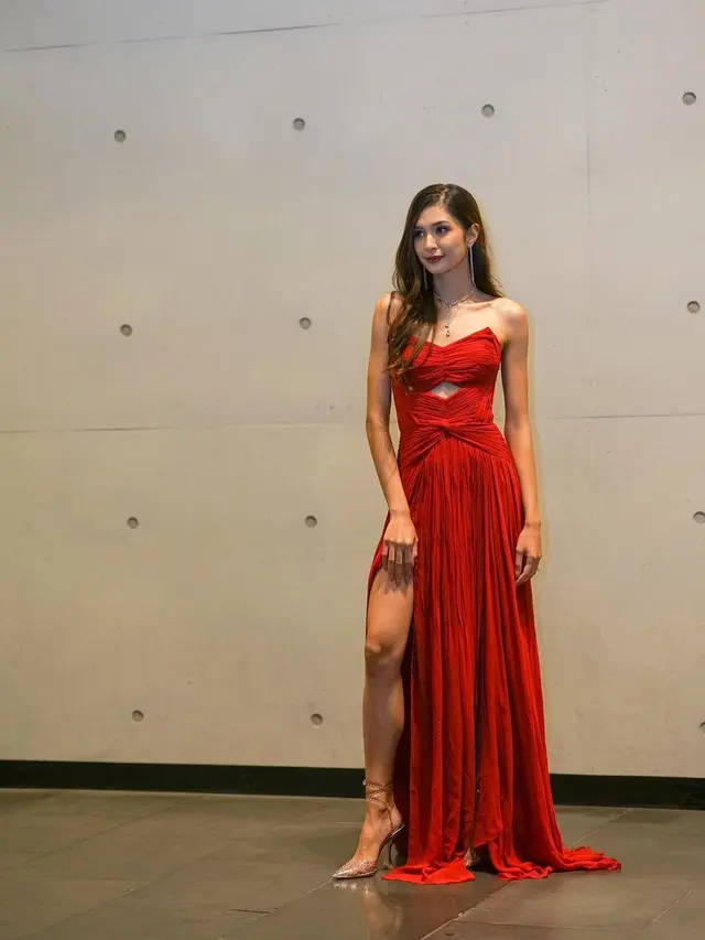 Stuart Weitzman Ikut Meriahkan Busana Selebriti Tanah Air di Acara Red Carpet Gala Premiere