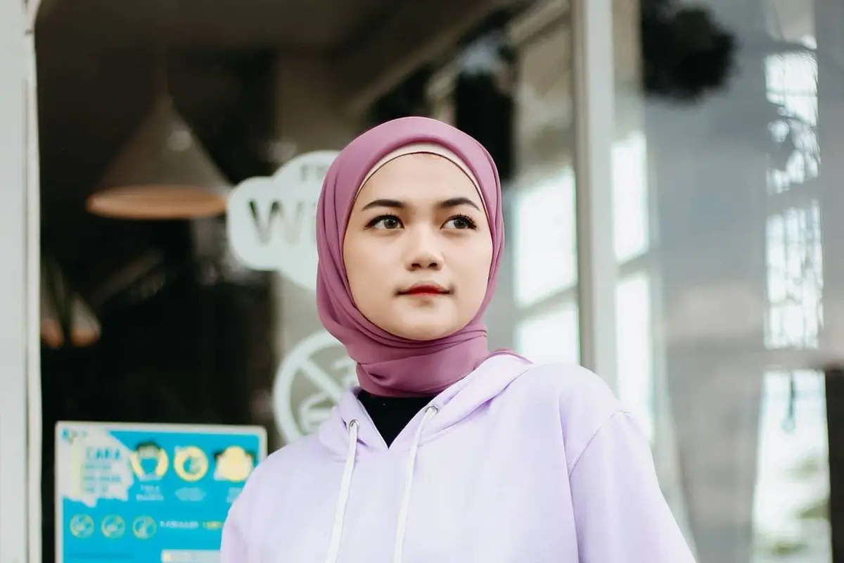 Sweater hoodie