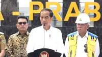 Presiden Joko Widodo atau Jokowi meresmikan jalan tol Indralaya-Prabumulih di Sumatera Selatan, Kamis (26/10/2023). (Dok. Youtube Sekretariat Presiden)