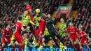 Bermain di depan publik sendiri, Liverpool dikejutkan dengan gol cepat Arsenal pada menit ke-4. (AP Photo/Jon Super)