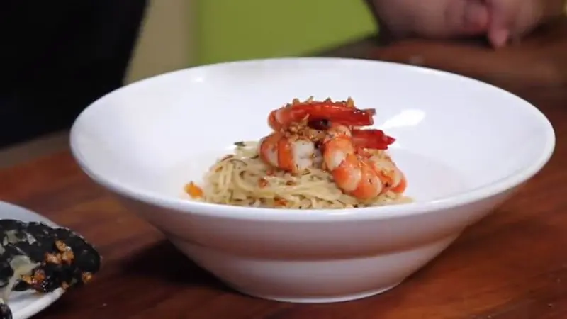 Resep Spaghetti Shrimp Salty Egg, Menu Sahur Praktis Kaya Gizi