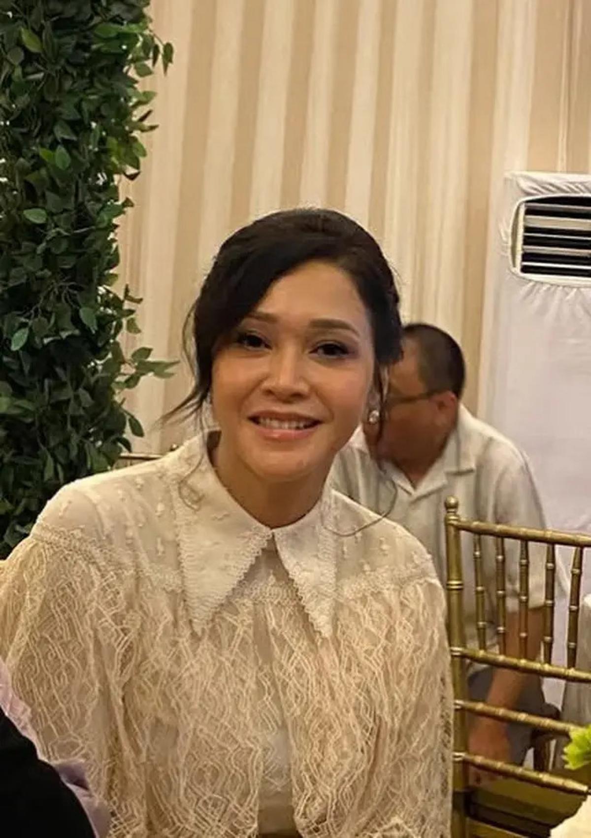 Tampilan Maia Estianty Dibalut Dress Putih Stunning Saat Halal Bihalal, Tak Kalah Stunning dengan Kedua Calon Menantu Good Looking